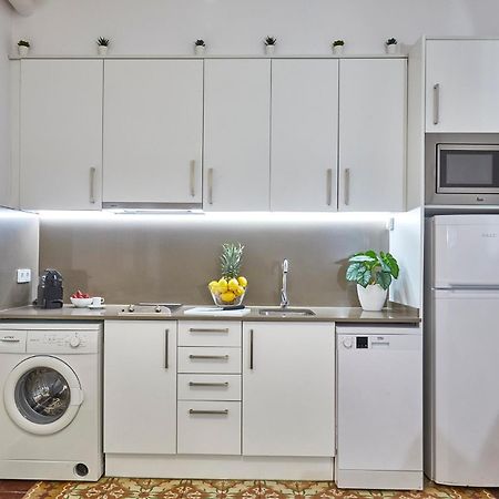 Bbarcelona Sagrada Familia Garden Apartment Bagian luar foto