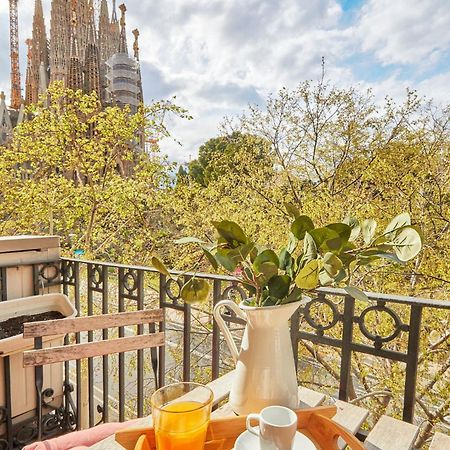 Bbarcelona Sagrada Familia Garden Apartment Bagian luar foto