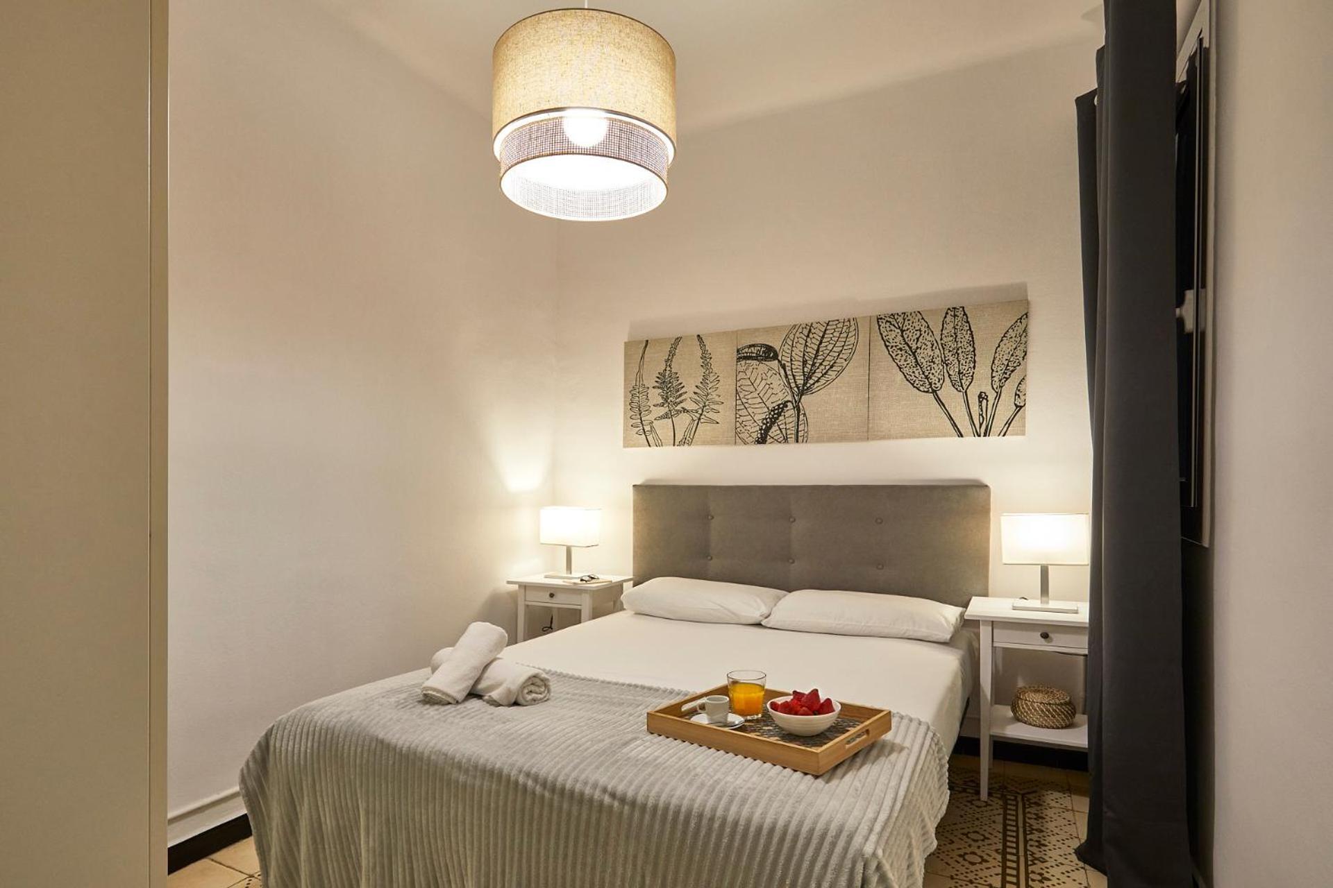 Bbarcelona Sagrada Familia Garden Apartment Bagian luar foto