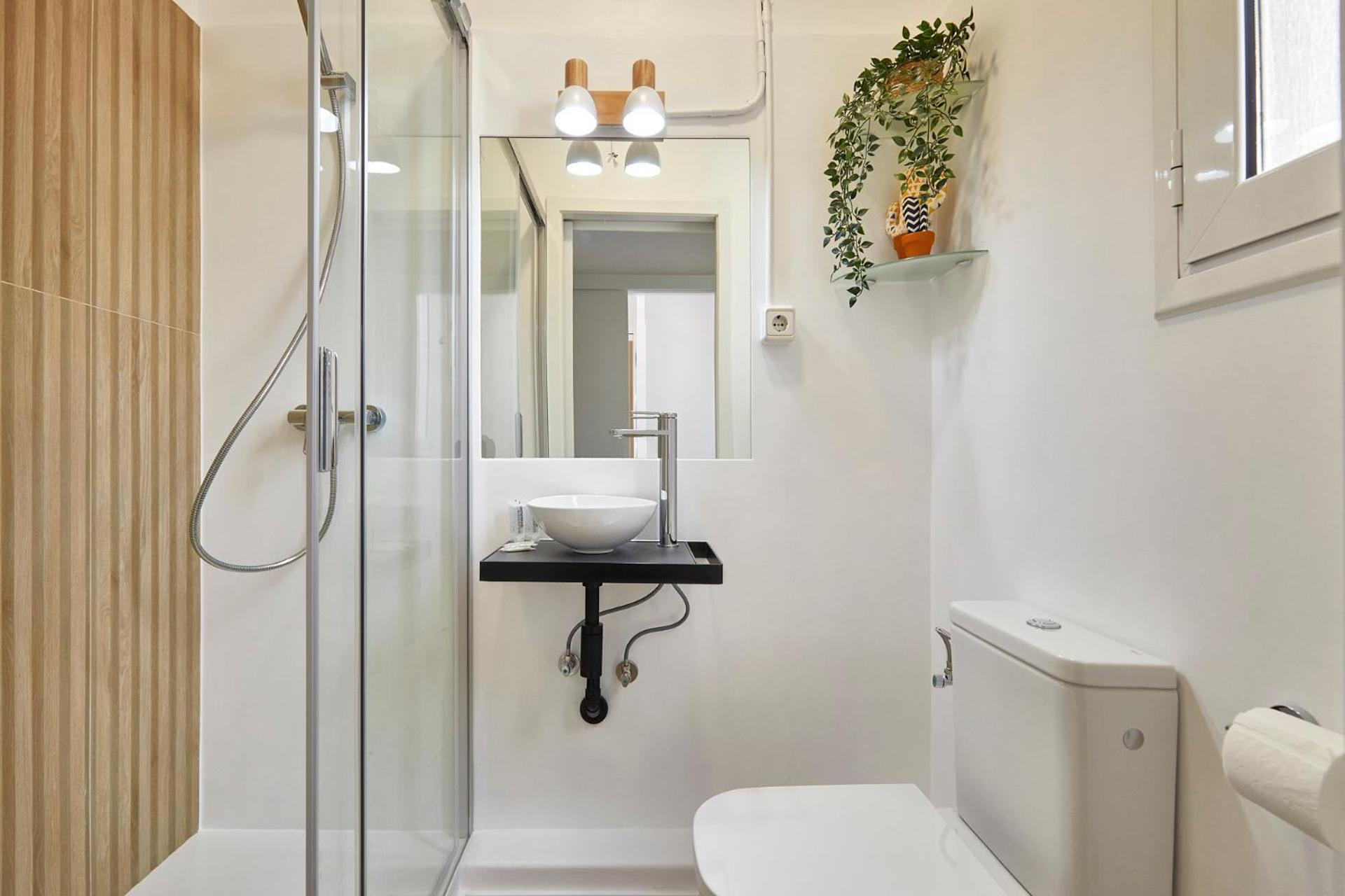Bbarcelona Sagrada Familia Garden Apartment Bagian luar foto